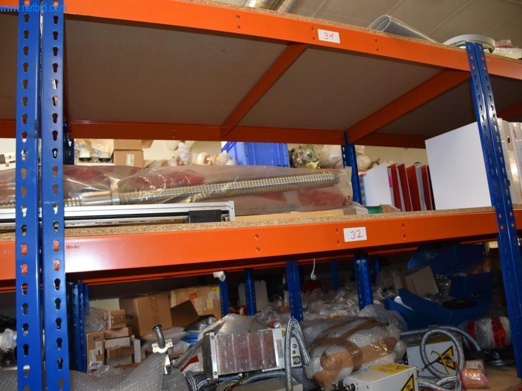 Obsežne zaloge vakuumskih črpalk, merilnih naprav, rezervnih delov in dodatne opreme-22