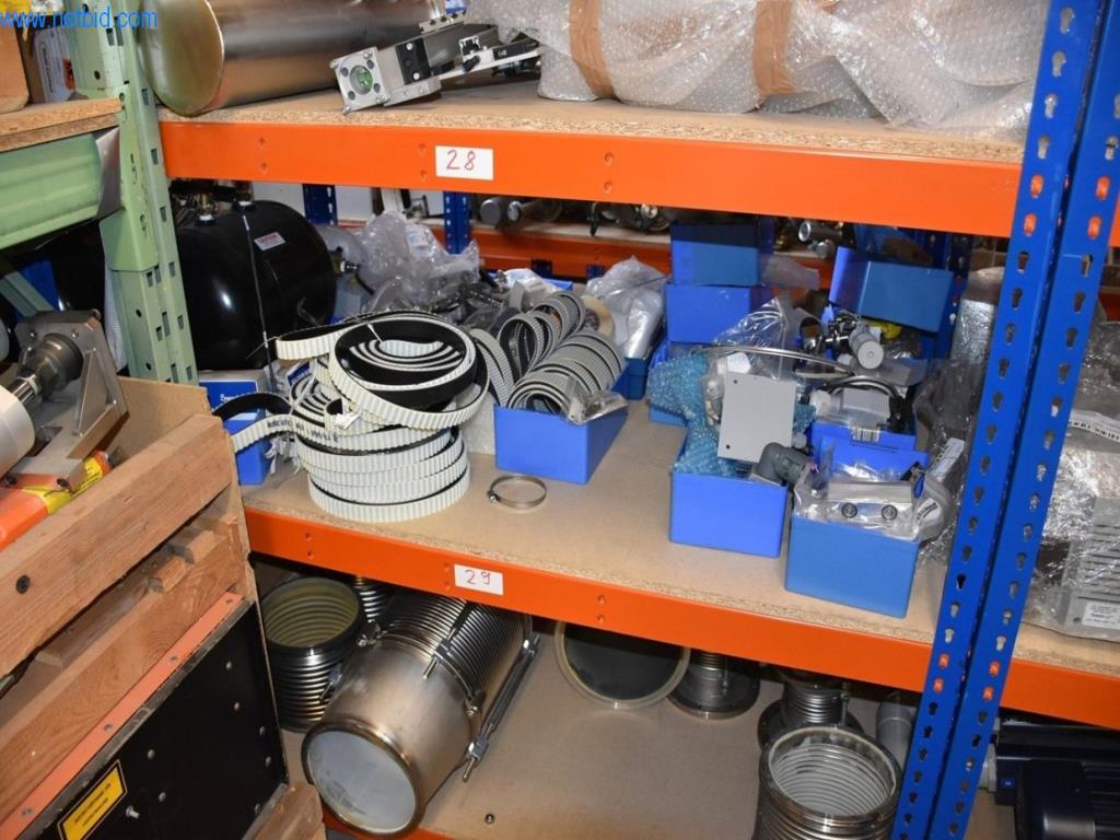 Obsežne zaloge vakuumskih črpalk, merilnih naprav, rezervnih delov in dodatne opreme-28