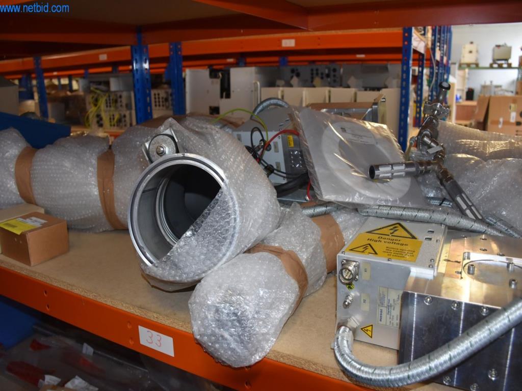 Obsežne zaloge vakuumskih črpalk, merilnih naprav, rezervnih delov in dodatne opreme-39