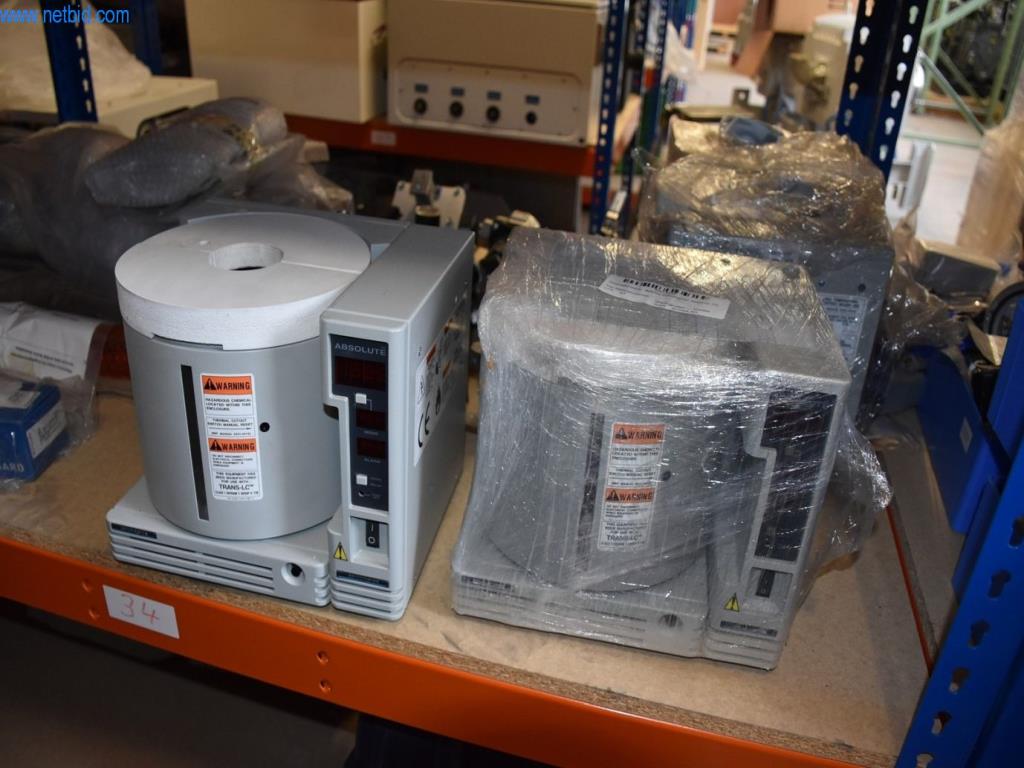 Obsežne zaloge vakuumskih črpalk, merilnih naprav, rezervnih delov in dodatne opreme-40