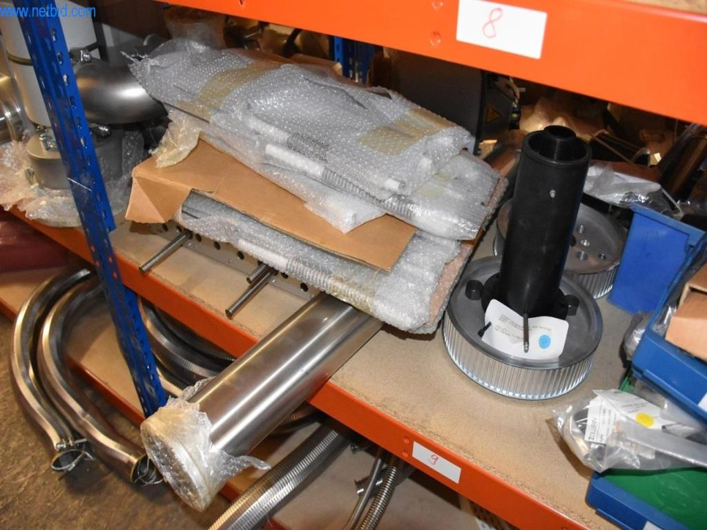 Obsežne zaloge vakuumskih črpalk, merilnih naprav, rezervnih delov in dodatne opreme-53