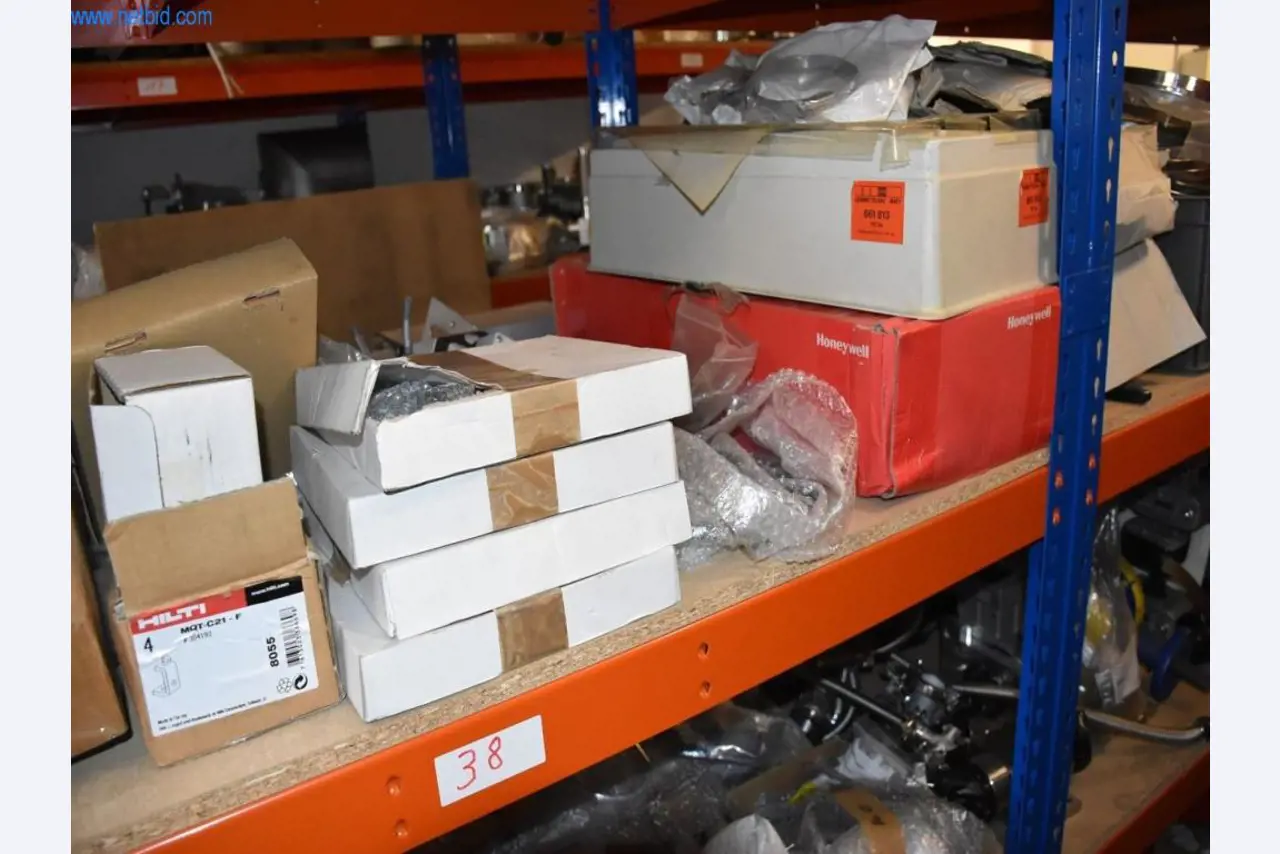 Extensos stocks de bombas de vácuo, dispositivos de medição, peças sobressalentes e acessórios-18