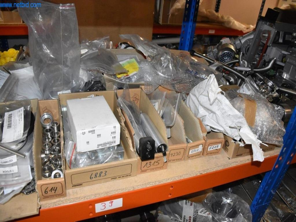 Obsežne zaloge vakuumskih črpalk, merilnih naprav, rezervnih delov in dodatne opreme-19