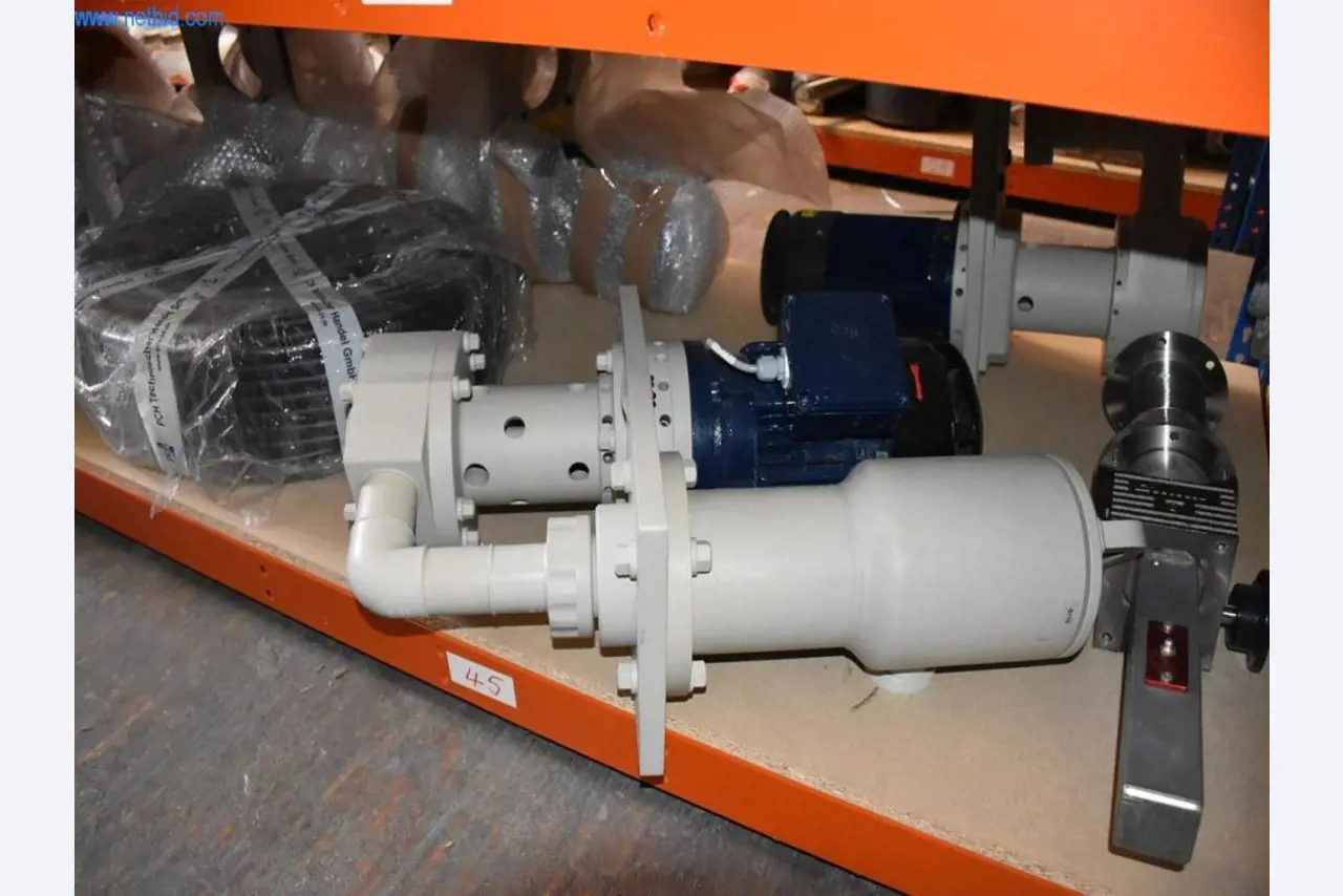 Extensos stocks de bombas de vácuo, dispositivos de medição, peças sobressalentes e acessórios-22