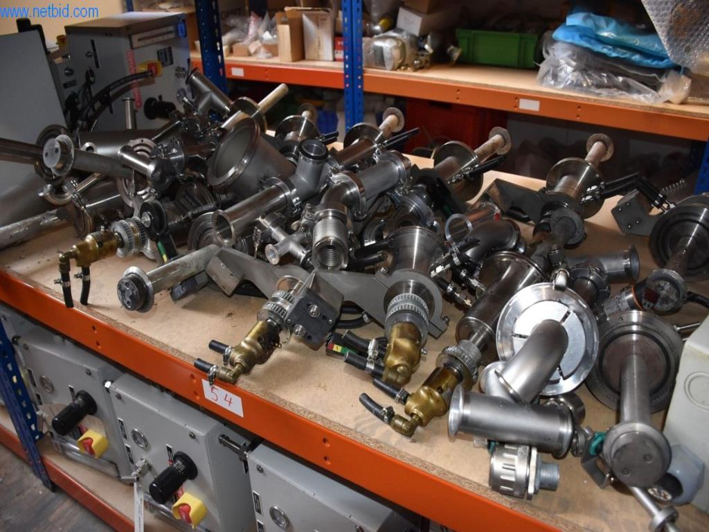 Obsežne zaloge vakuumskih črpalk, merilnih naprav, rezervnih delov in dodatne opreme-33