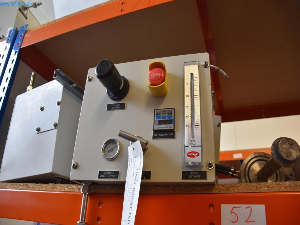 Obsežne zaloge vakuumskih črpalk, merilnih naprav, rezervnih delov in dodatne opreme-35