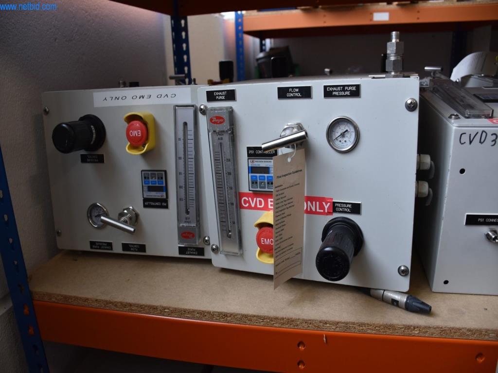 Obsežne zaloge vakuumskih črpalk, merilnih naprav, rezervnih delov in dodatne opreme-37