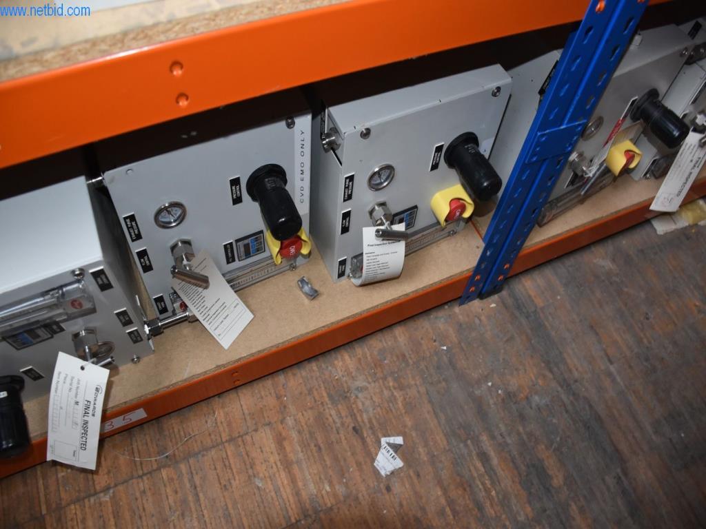 Obsežne zaloge vakuumskih črpalk, merilnih naprav, rezervnih delov in dodatne opreme-40