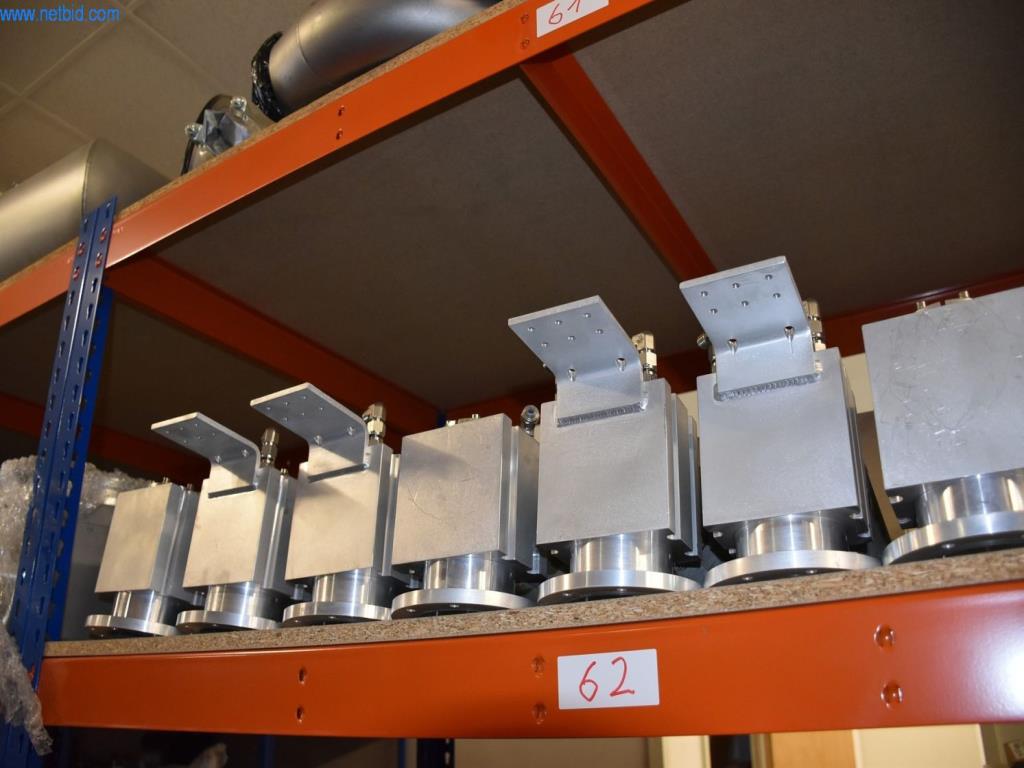 Obsežne zaloge vakuumskih črpalk, merilnih naprav, rezervnih delov in dodatne opreme-4