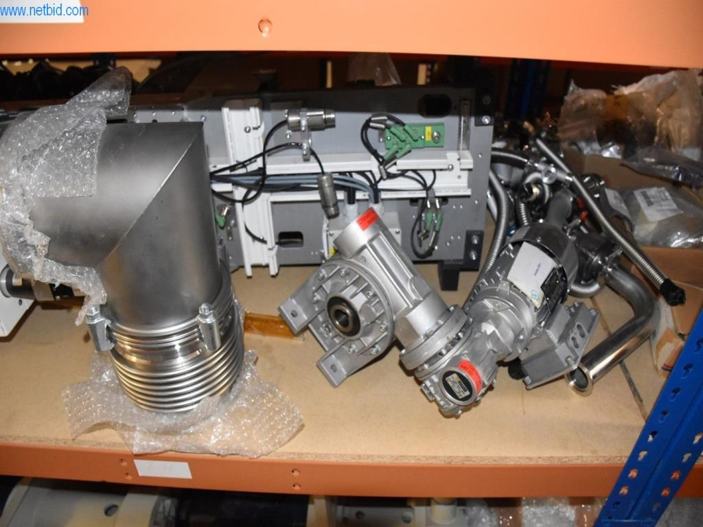 Obsežne zaloge vakuumskih črpalk, merilnih naprav, rezervnih delov in dodatne opreme-57