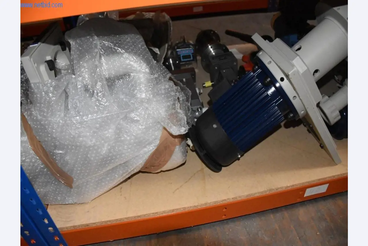 Extensos stocks de bombas de vácuo, dispositivos de medição, peças sobressalentes e acessórios-66