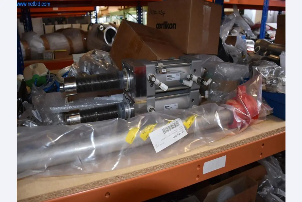 Extensos stocks de bombas de vácuo, dispositivos de medição, peças sobressalentes e acessórios-73