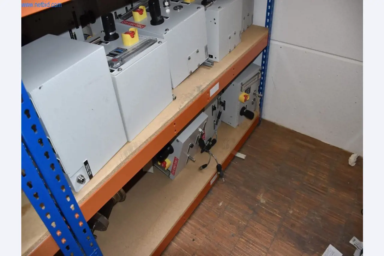 Extensos stocks de bombas de vácuo, dispositivos de medição, peças sobressalentes e acessórios-80