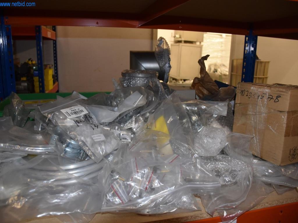 Obsežne zaloge vakuumskih črpalk, merilnih naprav, rezervnih delov in dodatne opreme-8