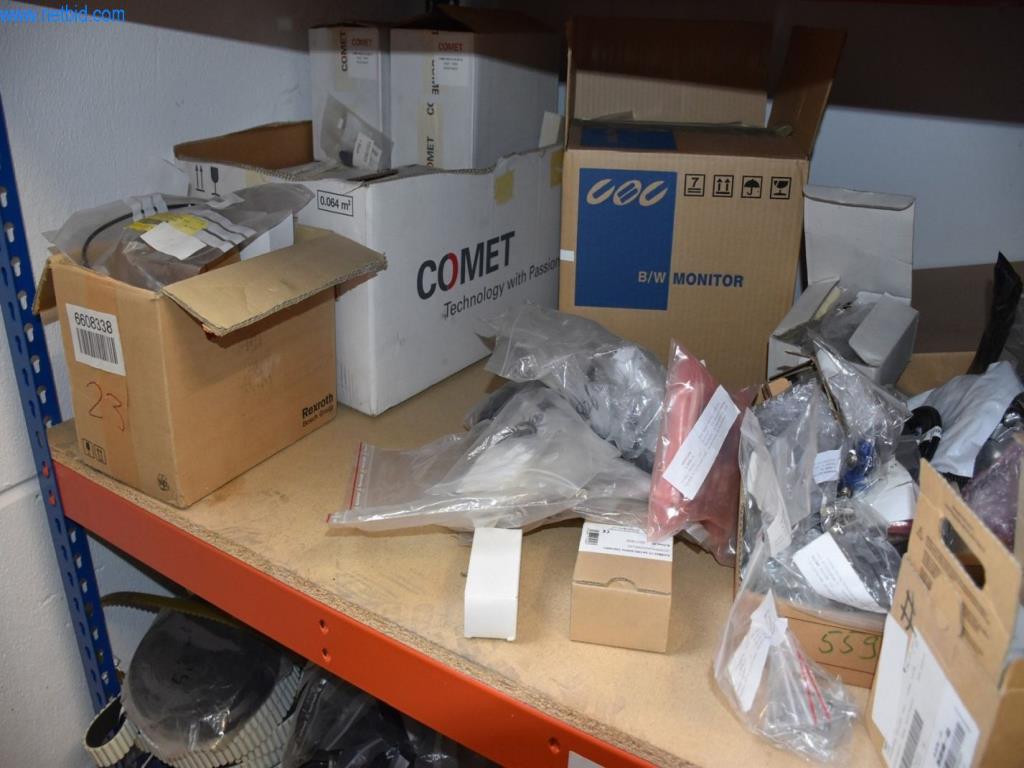 Obsežne zaloge vakuumskih črpalk, merilnih naprav, rezervnih delov in dodatne opreme-27