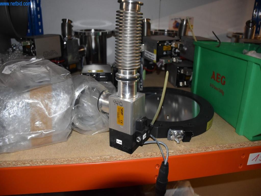 Obsežne zaloge vakuumskih črpalk, merilnih naprav, rezervnih delov in dodatne opreme-30