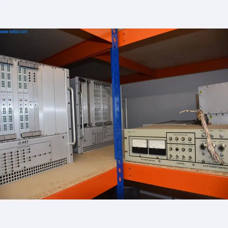 Extensos stocks de bombas de vácuo, dispositivos de medição, peças sobressalentes e acessórios-11