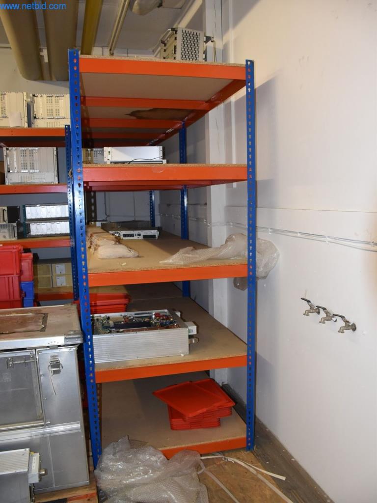 Obsežne zaloge vakuumskih črpalk, merilnih naprav, rezervnih delov in dodatne opreme-1