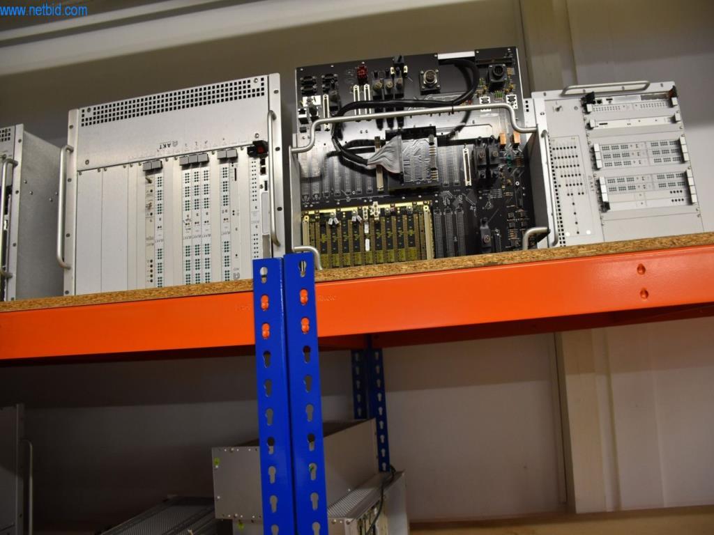 Obsežne zaloge vakuumskih črpalk, merilnih naprav, rezervnih delov in dodatne opreme-2