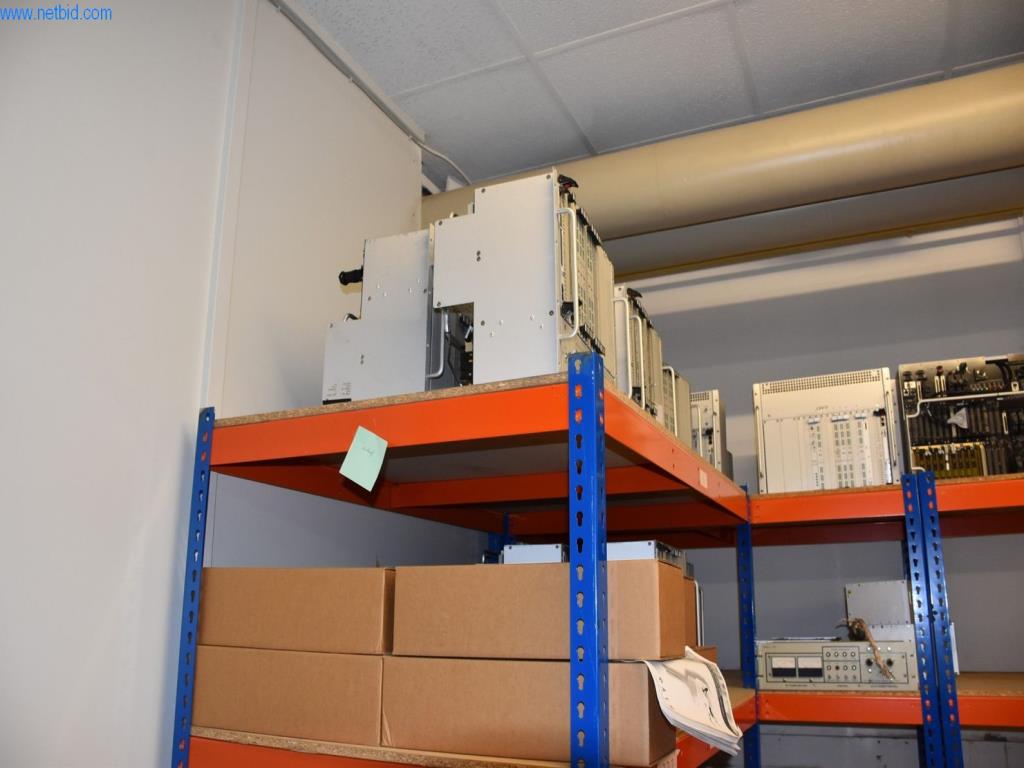 Obsežne zaloge vakuumskih črpalk, merilnih naprav, rezervnih delov in dodatne opreme-6