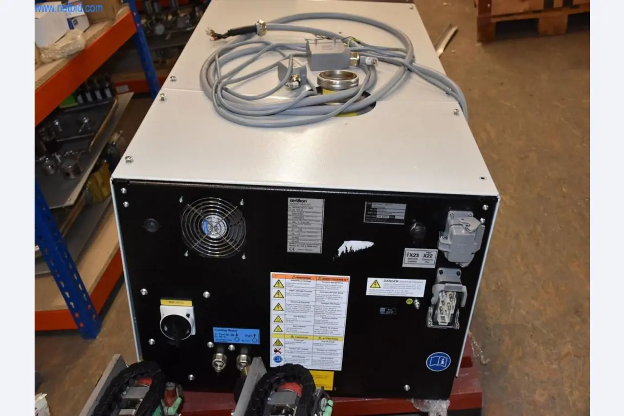 Vaste stock de pompes à vide, d'appareils de mesure, de pièces de rechange et d'accessoires-3