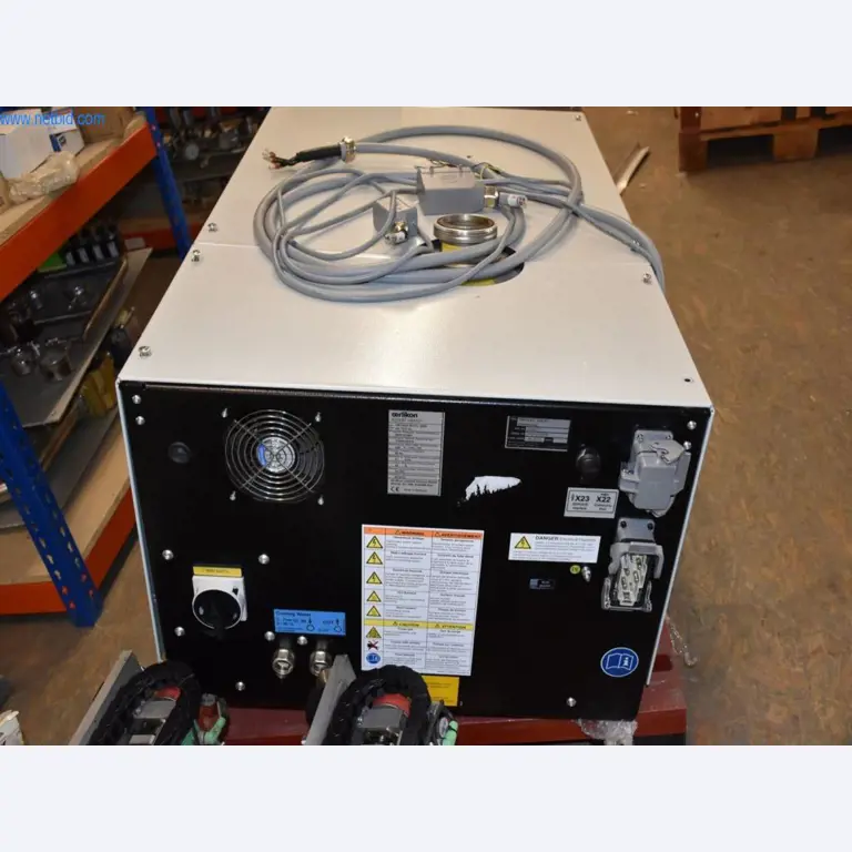 Vaste stock de pompes à vide, d'appareils de mesure, de pièces de rechange et d'accessoires-3