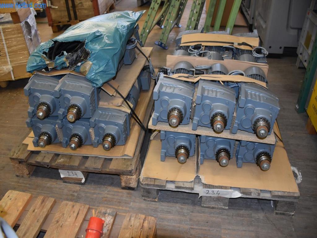 Extensos stocks de bombas de vácuo, dispositivos de medição, peças sobressalentes e acessórios-1