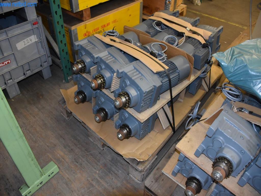 Extensos stocks de bombas de vácuo, dispositivos de medição, peças sobressalentes e acessórios-4