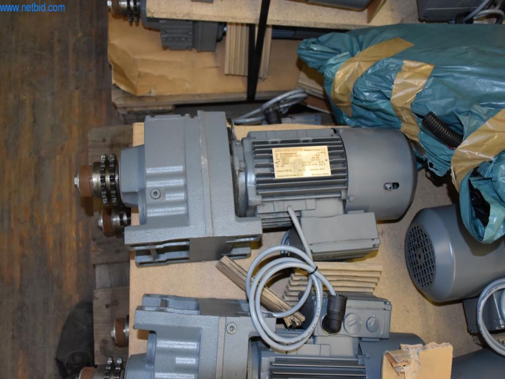 Extensos stocks de bombas de vácuo, dispositivos de medição, peças sobressalentes e acessórios-7