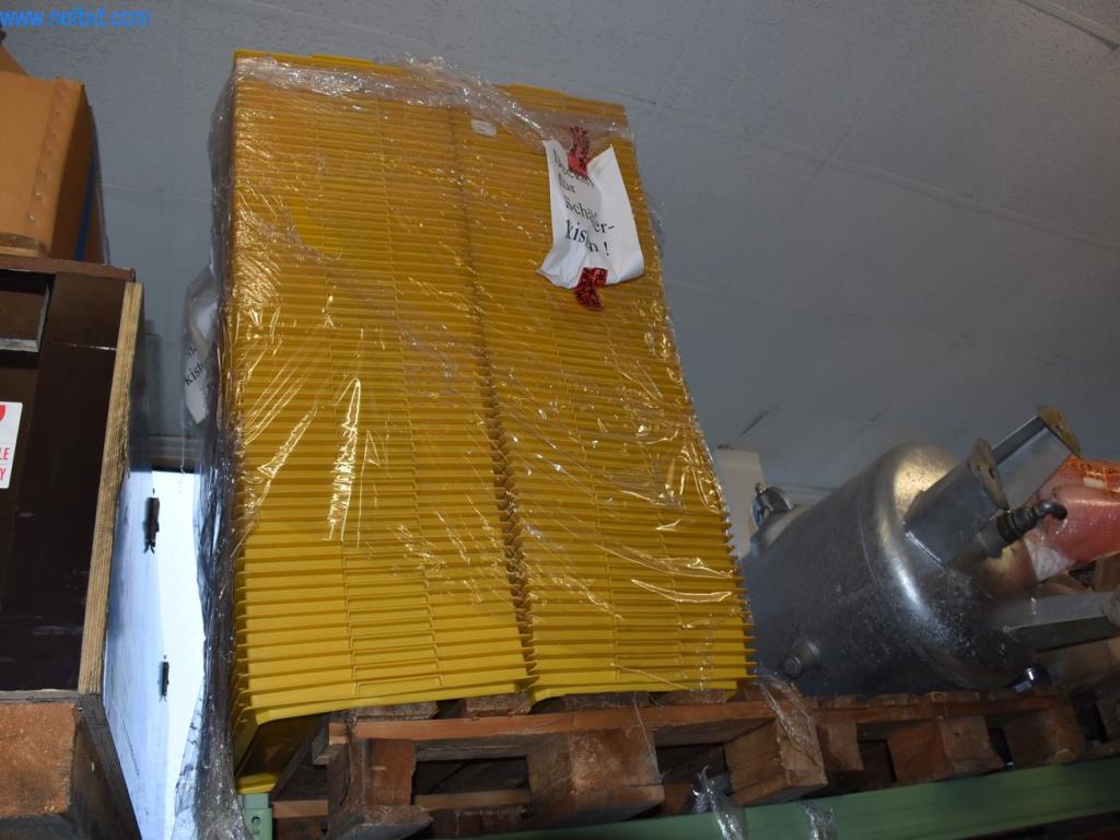 Obsežne zaloge vakuumskih črpalk, merilnih naprav, rezervnih delov in dodatne opreme-11