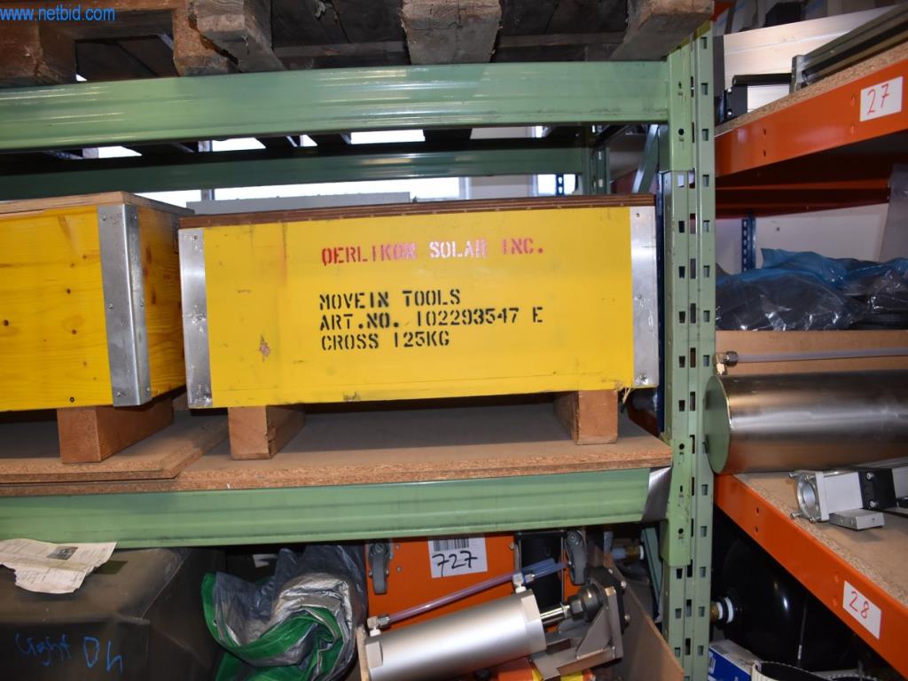 Obsežne zaloge vakuumskih črpalk, merilnih naprav, rezervnih delov in dodatne opreme-14