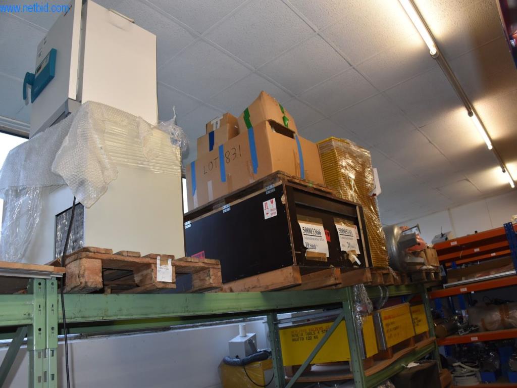 Obsežne zaloge vakuumskih črpalk, merilnih naprav, rezervnih delov in dodatne opreme-1