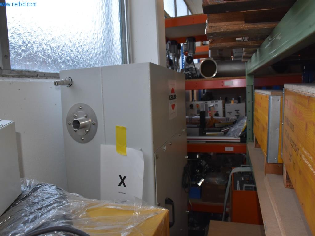 Obsežne zaloge vakuumskih črpalk, merilnih naprav, rezervnih delov in dodatne opreme-7