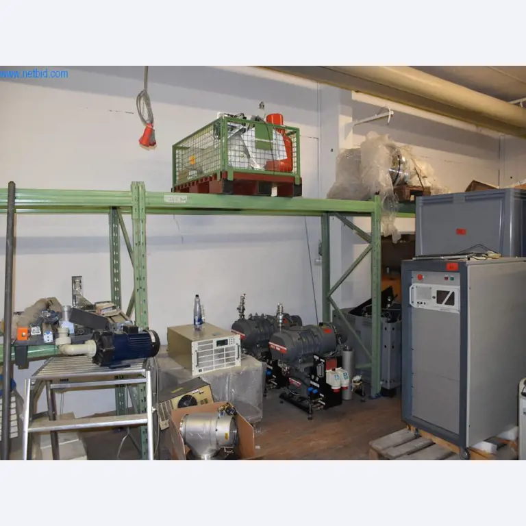 Rozsáhlé zásoby vývěv, měřicích přístrojů, náhradních dílů a příslušenství-3