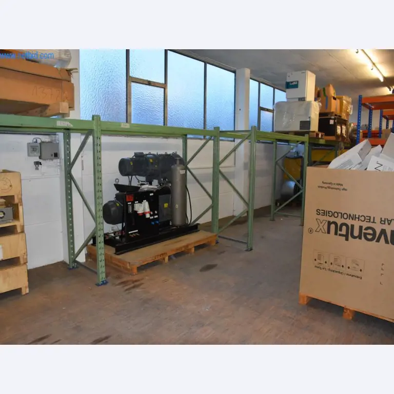 Rozsáhlé zásoby vývěv, měřicích přístrojů, náhradních dílů a příslušenství-4