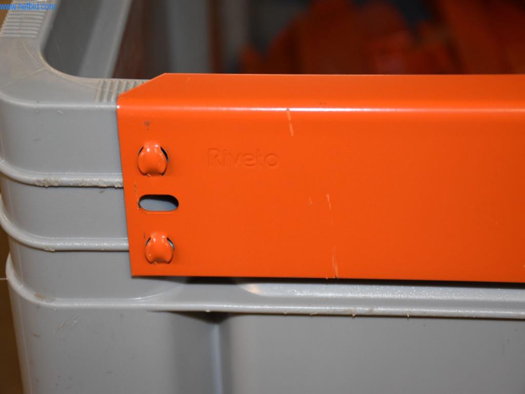 Obsežne zaloge vakuumskih črpalk, merilnih naprav, rezervnih delov in dodatne opreme-5