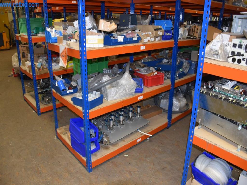 Obsežne zaloge vakuumskih črpalk, merilnih naprav, rezervnih delov in dodatne opreme-7