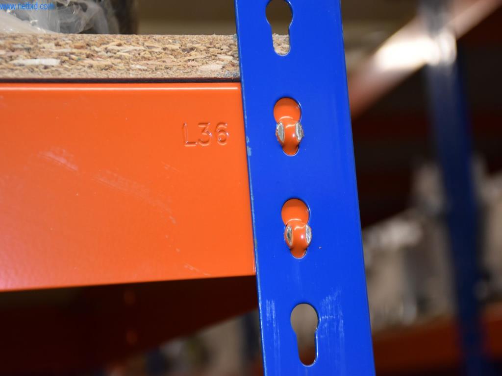 Obsežne zaloge vakuumskih črpalk, merilnih naprav, rezervnih delov in dodatne opreme-9