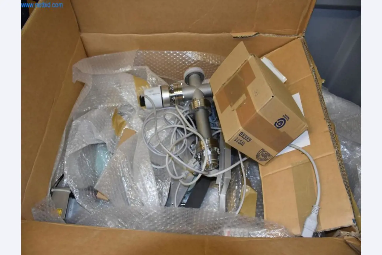 Amplias existencias de bombas de vacío, dispositivos de medición, piezas de repuesto y accesorios-3