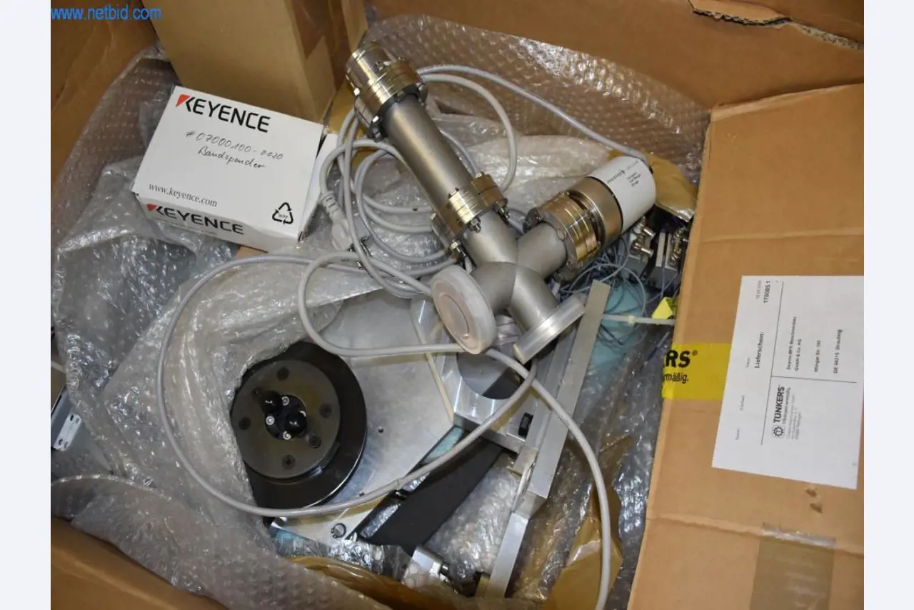 Amplias existencias de bombas de vacío, dispositivos de medición, piezas de repuesto y accesorios-4