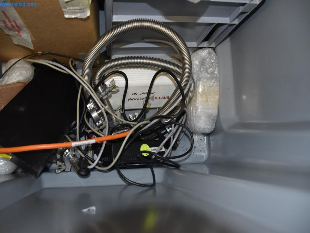 Extensos stocks de bombas de vácuo, dispositivos de medição, peças sobressalentes e acessórios-5