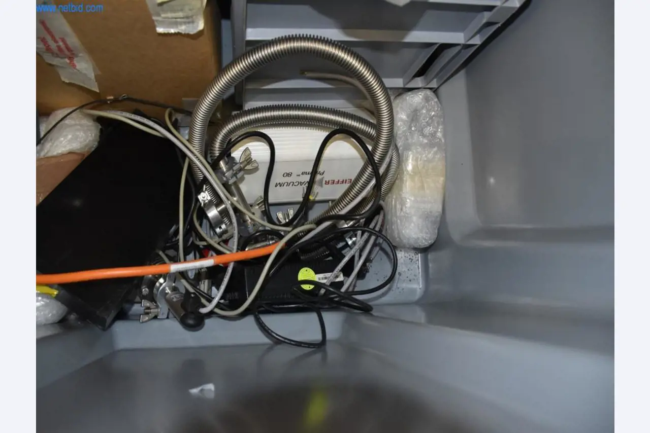 Amplias existencias de bombas de vacío, dispositivos de medición, piezas de repuesto y accesorios-5