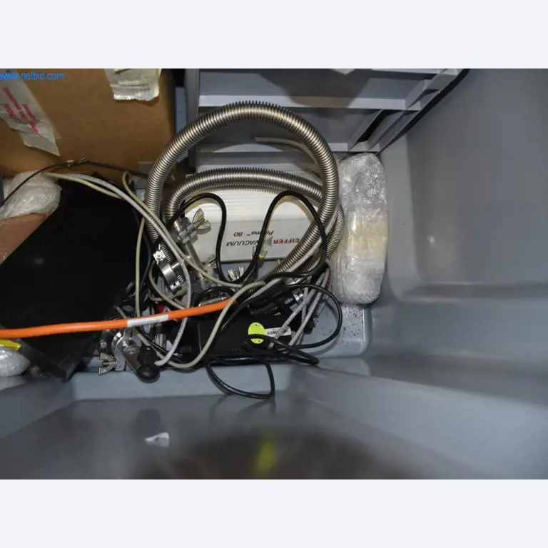 Amplias existencias de bombas de vacío, dispositivos de medición, piezas de repuesto y accesorios-5