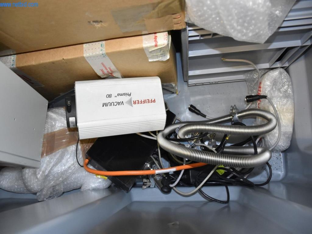 Extensos stocks de bombas de vácuo, dispositivos de medição, peças sobressalentes e acessórios-6