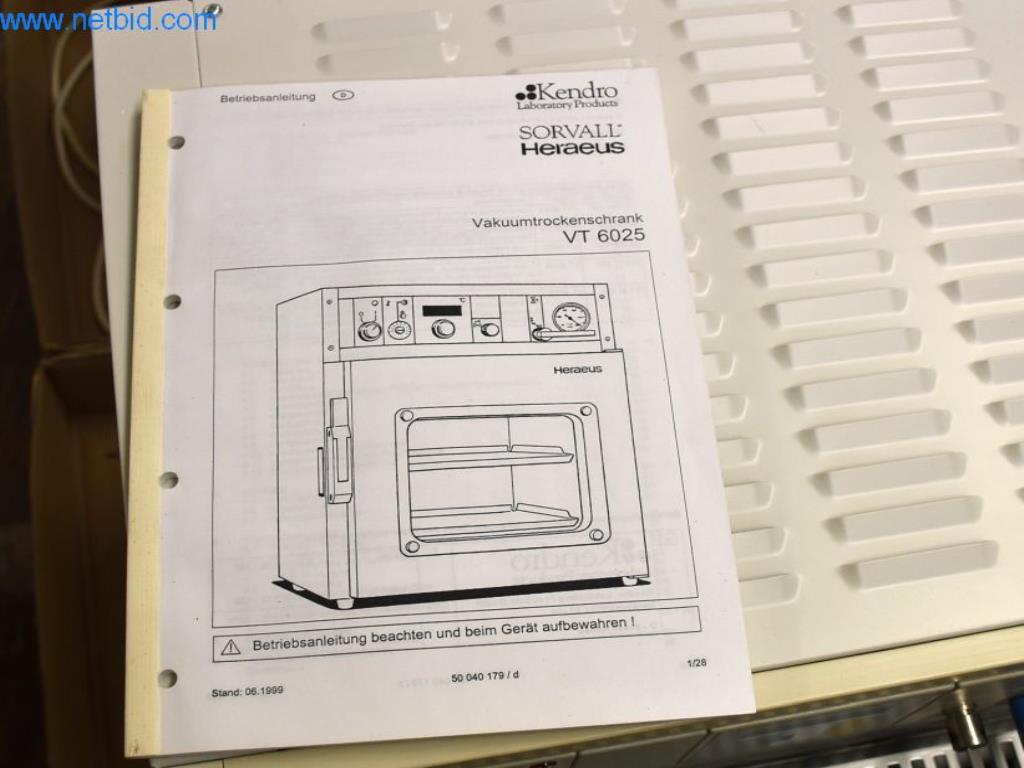 Rozsáhlé zásoby vývěv, měřicích přístrojů, náhradních dílů a příslušenství-3