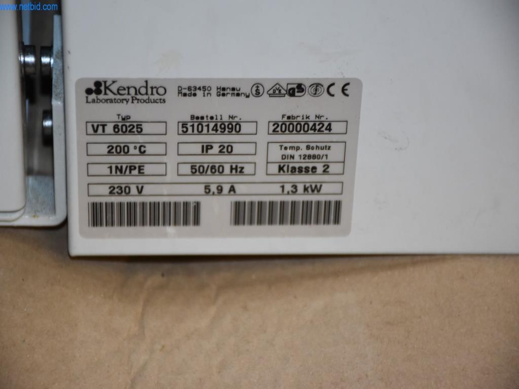 Rozsáhlé zásoby vývěv, měřicích přístrojů, náhradních dílů a příslušenství-4