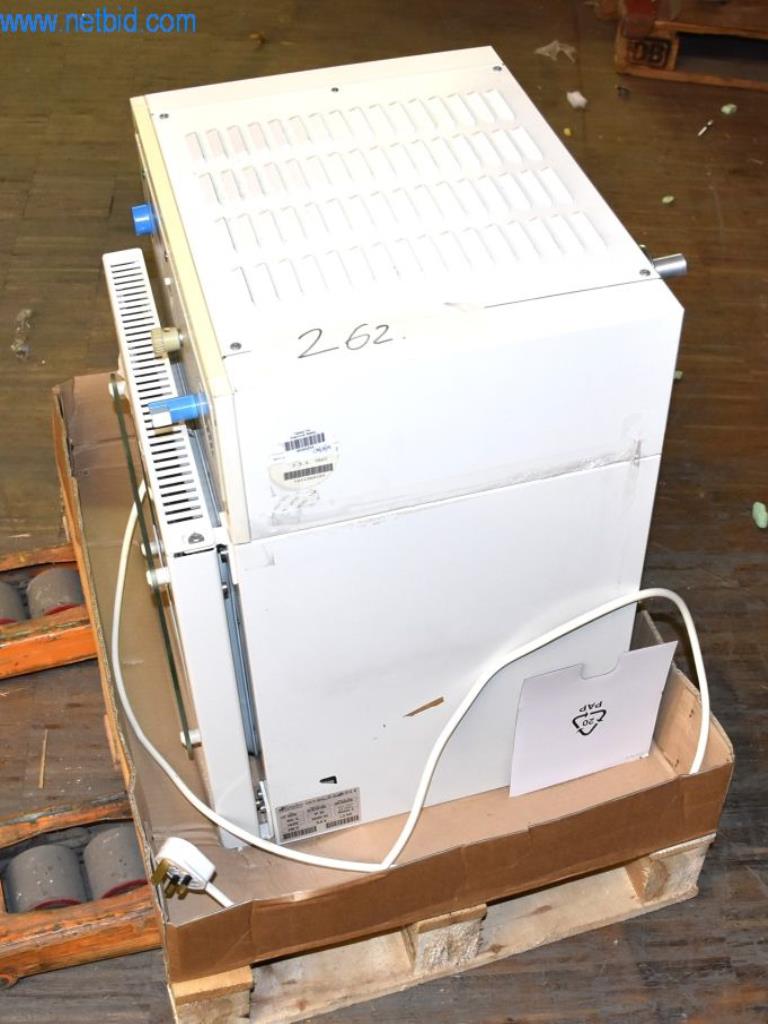 Extensive stocks of vacuum pumps, measuring devices, spare parts and accessories-2