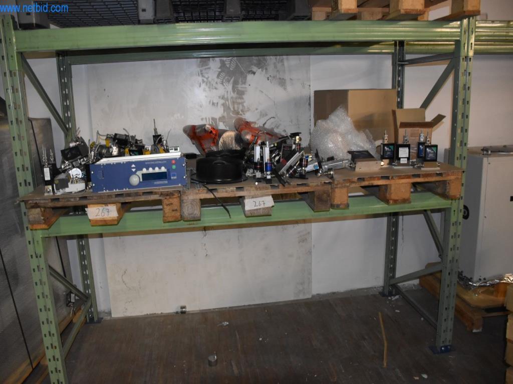 Umfangreiche Bestände an Vakuumpumpen, Meßgeräten, Ersatzteilen und Zubehör-1