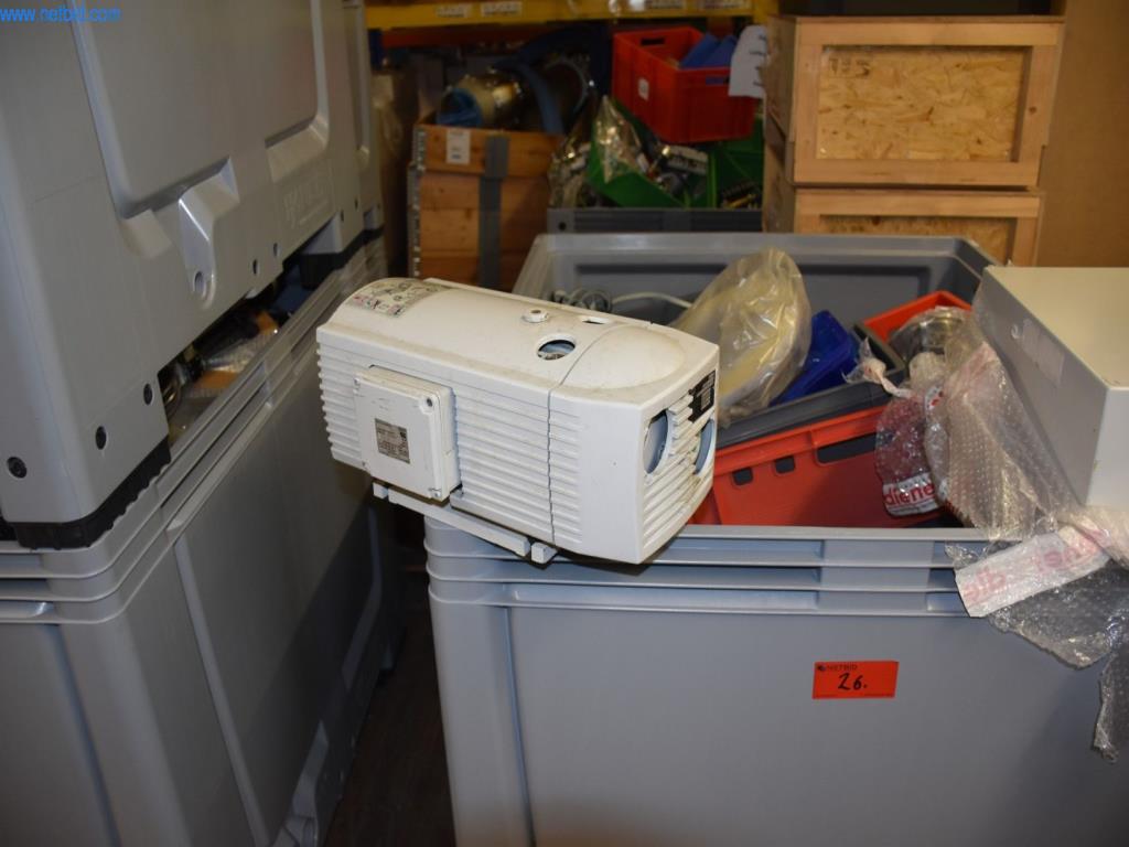 Umfangreiche Bestände an Vakuumpumpen, Meßgeräten, Ersatzteilen und Zubehör-1