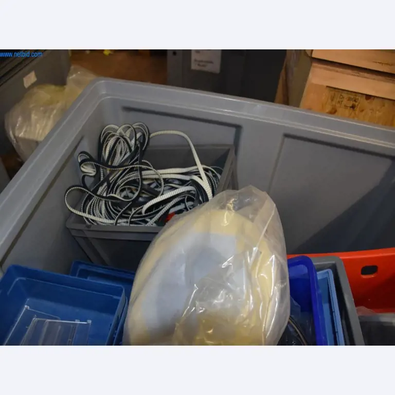 Amplias existencias de bombas de vacío, dispositivos de medición, piezas de repuesto y accesorios-4